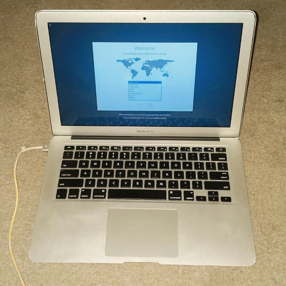 MacBook Air 2015 13" 1.6GHz/8GB RAM/256GB SSD